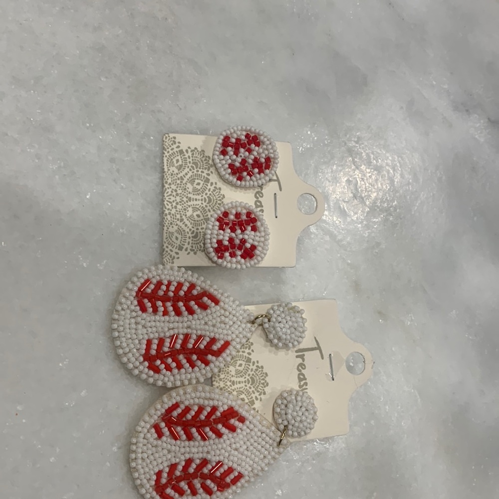 You are buying both pairs.   I am selling them together